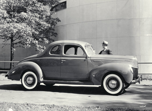 1939 Ford DeLuxe coupe 0401-1379