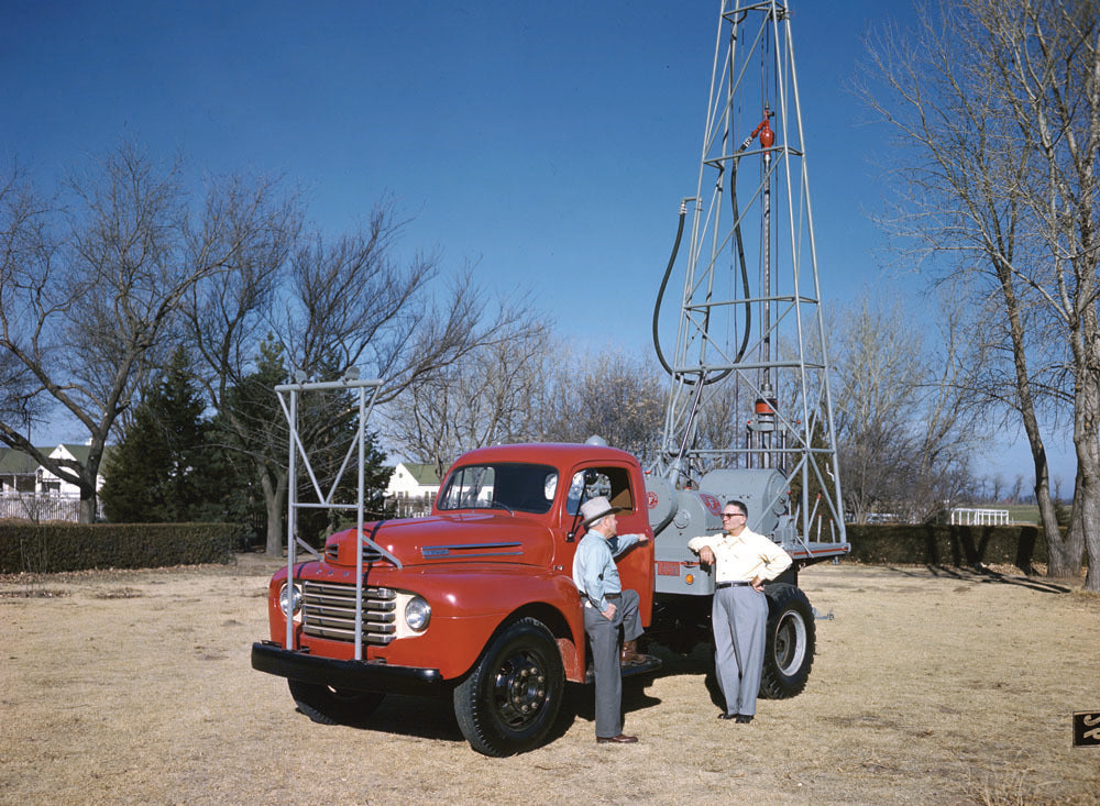 1948 Ford F 7 truck with oil locating rig 0401-1391