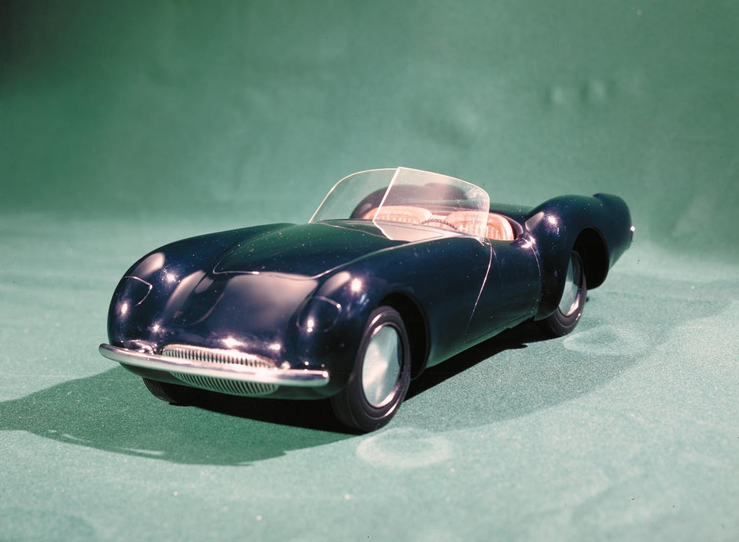 1951 Ford Anglia based concept model by Vince Gard  0401-1434