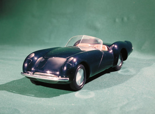 1951 Ford Anglia based concept model by Vince Gard  0401-1434