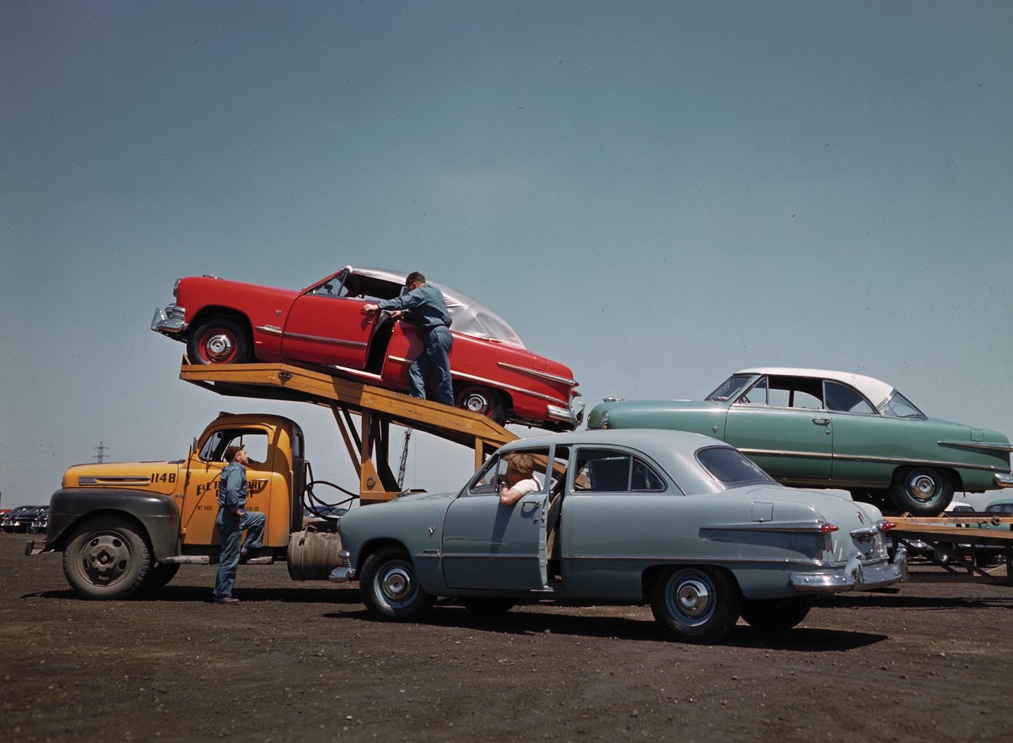 1951 Ford Rouge Complex transport lot  0401-1462