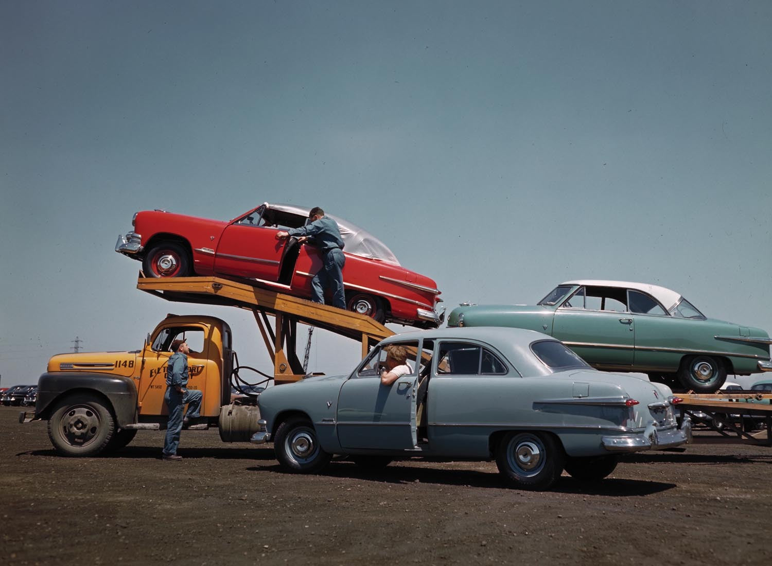 1951 Ford Rouge Complex transport lot  0401-1462