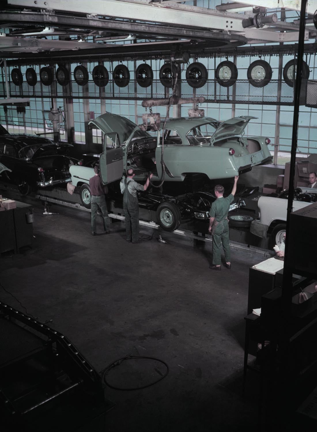 1952 Ford Atlanta Assembly Plant  0401-1473