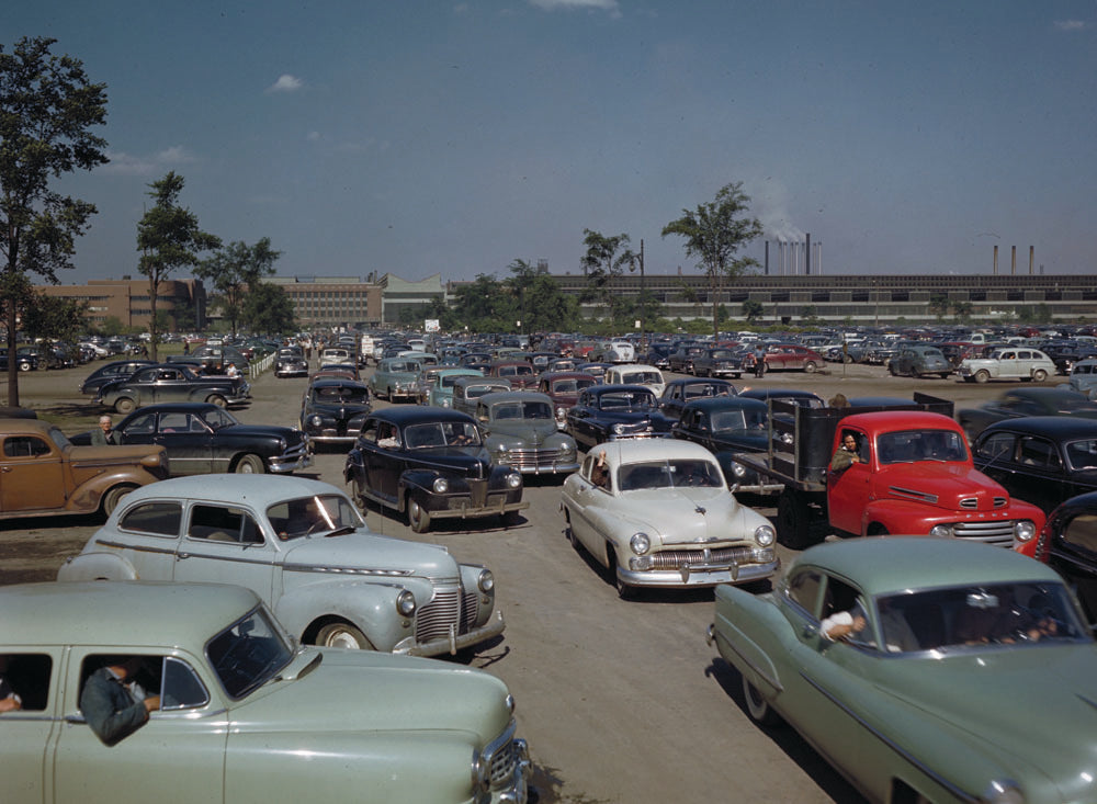 1952 Ford Rouge Complex parking lot 0401-1498