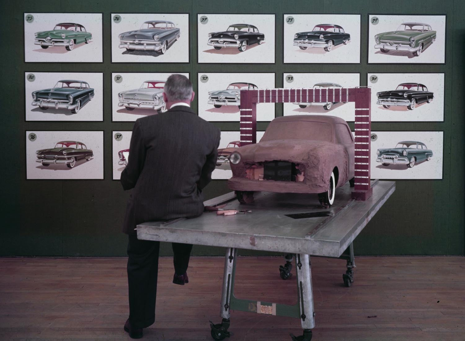 1952 Ford Styling Studio proposed grille treatment  0401-1500