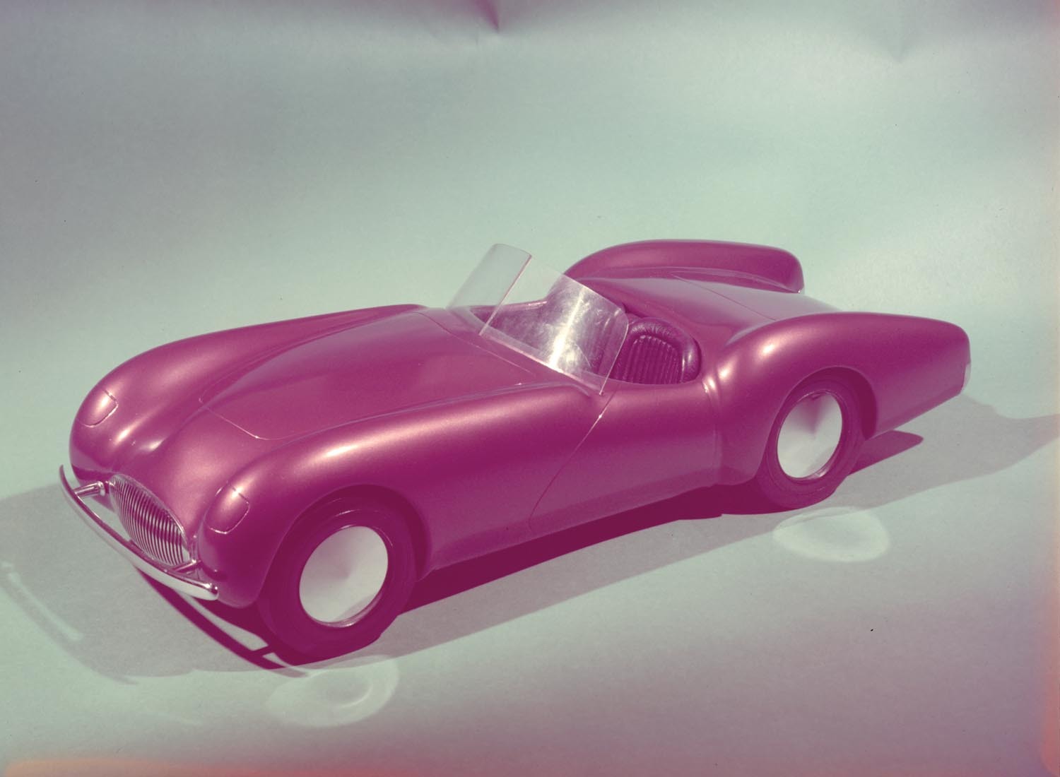 1953 Ford Anglia based concept model by Vince Gard  0401-1505