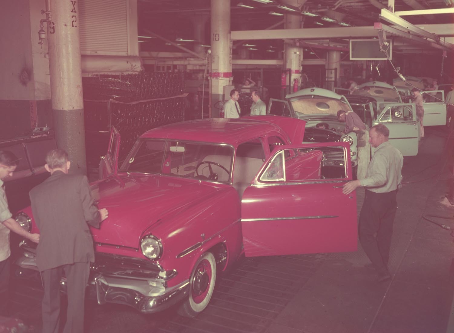 1953 Ford Dearborn Assembly Plant  0401-1510