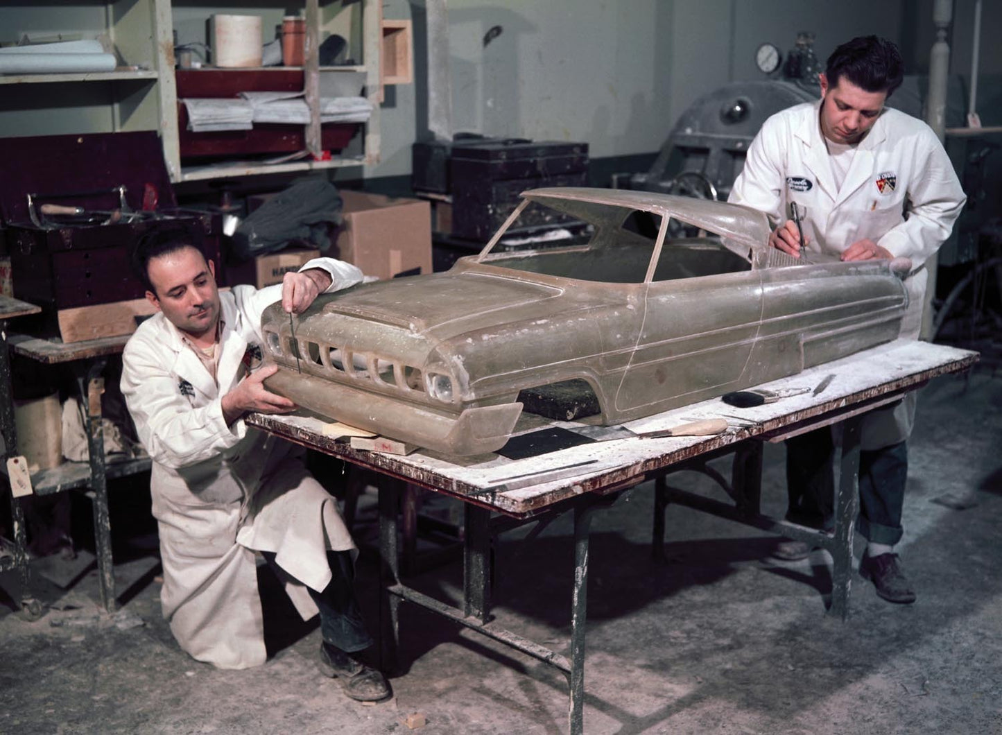 1953 Ford plastic concept car model  0401-1515