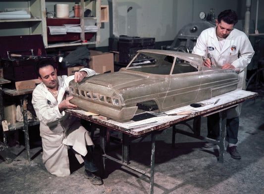 1953 Ford plastic concept car model  0401-1515