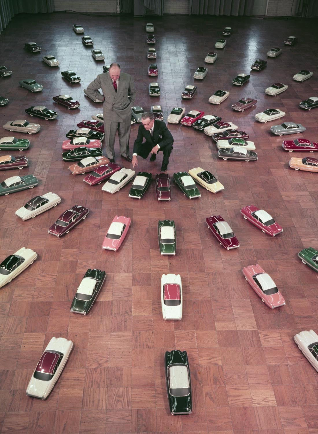 1953 Ford scale concept car models  0401-1521