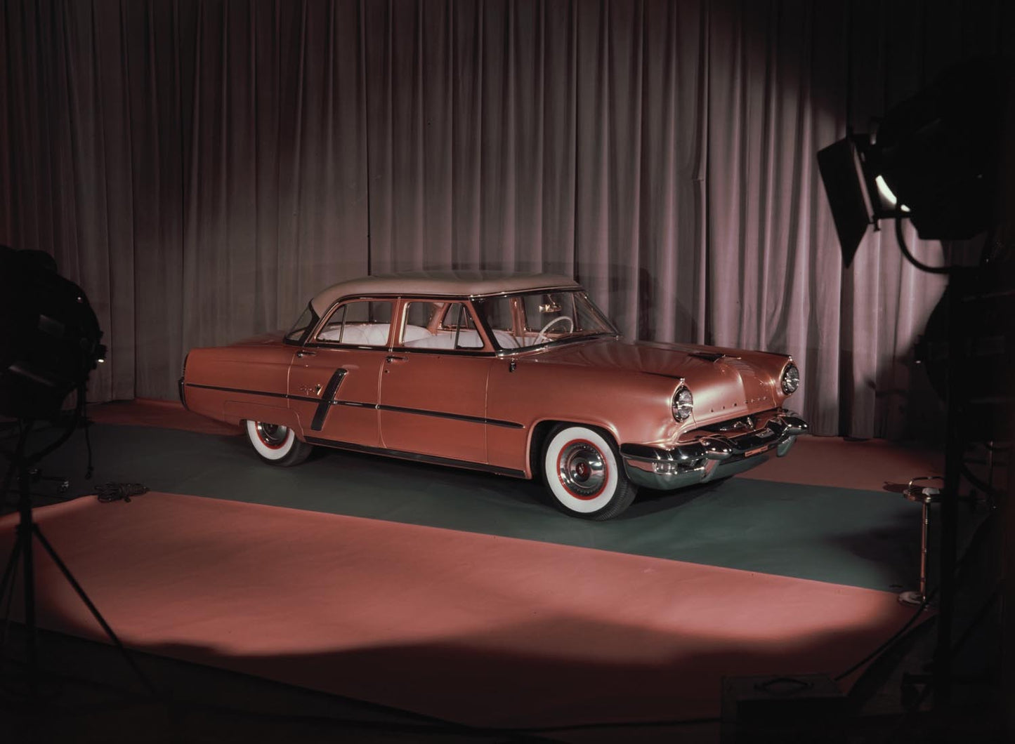 1953 Lincoln Maharajah concept car  0401-1542