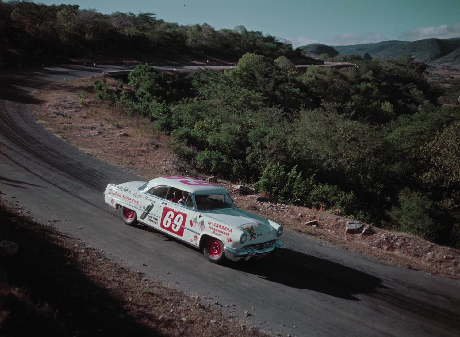 1953 Lincoln Pan American Road Race  0401-1546