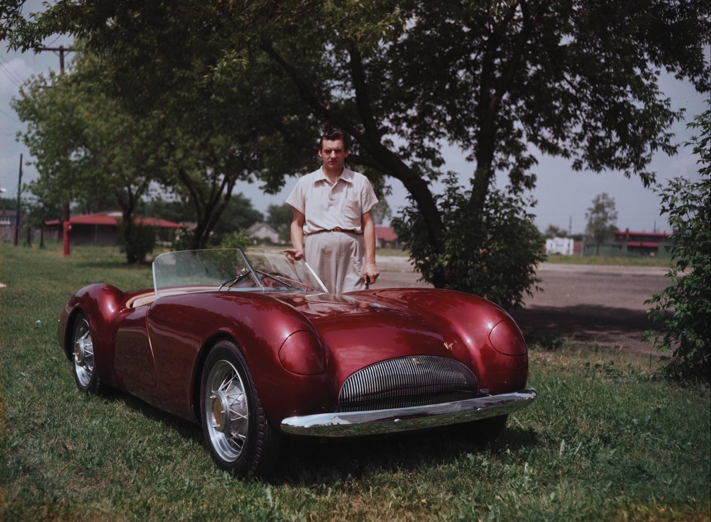 1953 Vince Garner with his Vegas sports car from F  0401-1559
