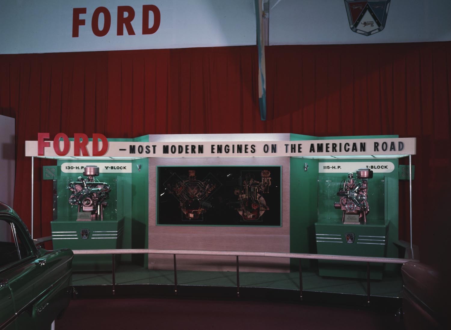 1954 Ford exhibit at Detroit Auto Show  0401-1567