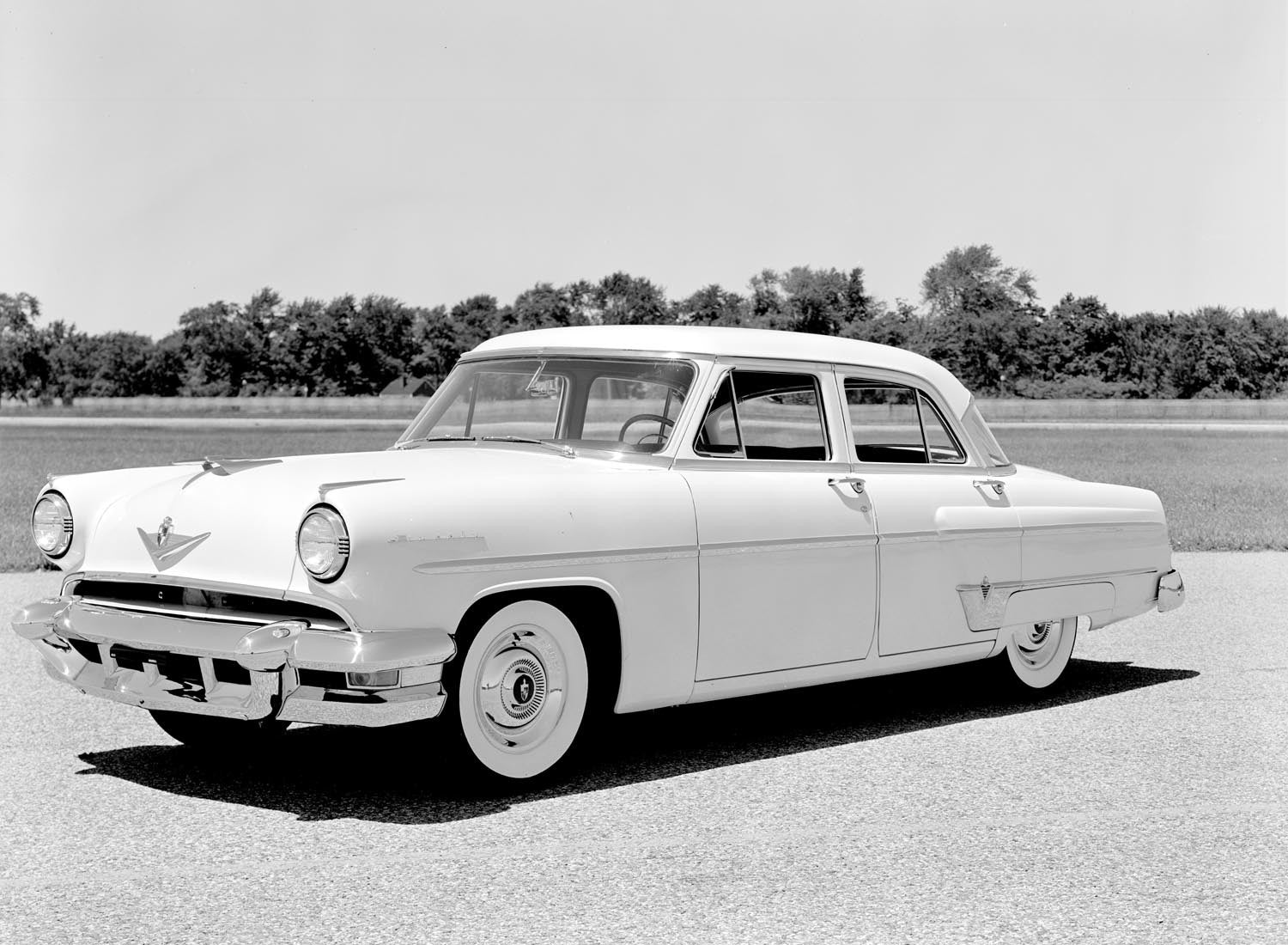 1954 Lincoln Cosmopolitian four door  0401-1591