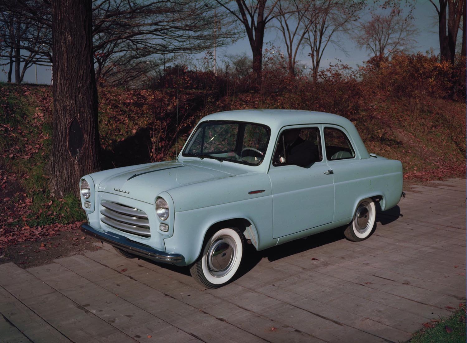 1955 Ford (England) Anglia  0401-1600