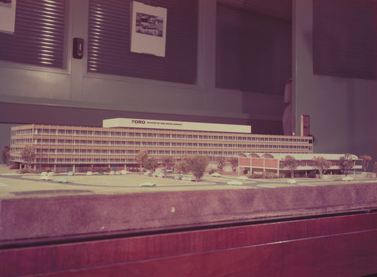 1955 Ford Division Building model  0401-1628