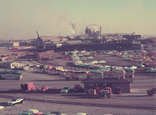 1955 Ford rouge Complex vehicle shipping area 0401-1658