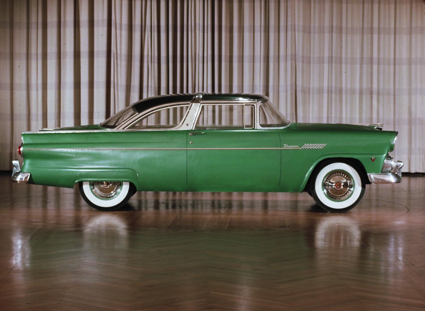 1955 Ford Victoria styling prototype  0401-1690