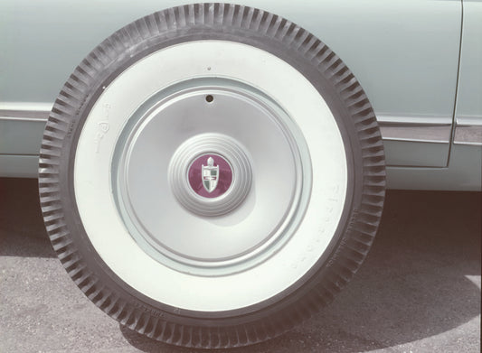 1955 Lincoln wheel and hub cap  0401-1705