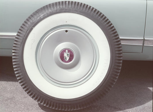 1955 Lincoln wheel and hub cap  0401-1705