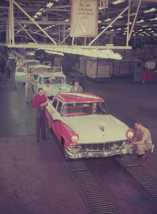 1956 Ford Atlanta Assembly Plant final line  0401-1734
