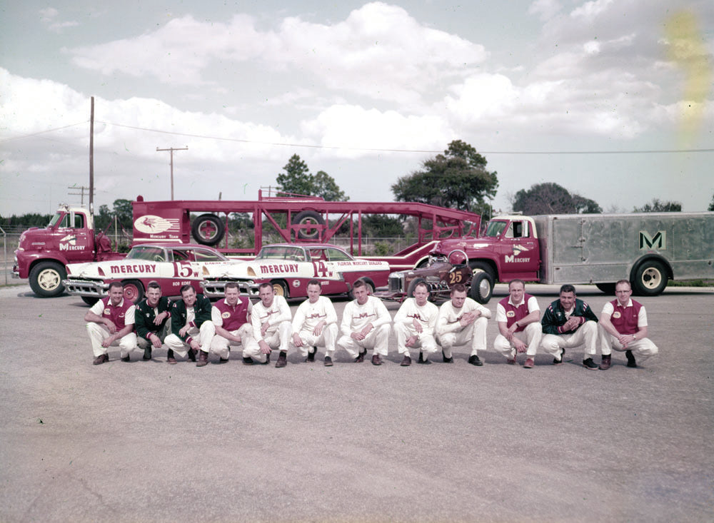 1956 Mercury NASCAR crew Daytona Beach 0401-1826