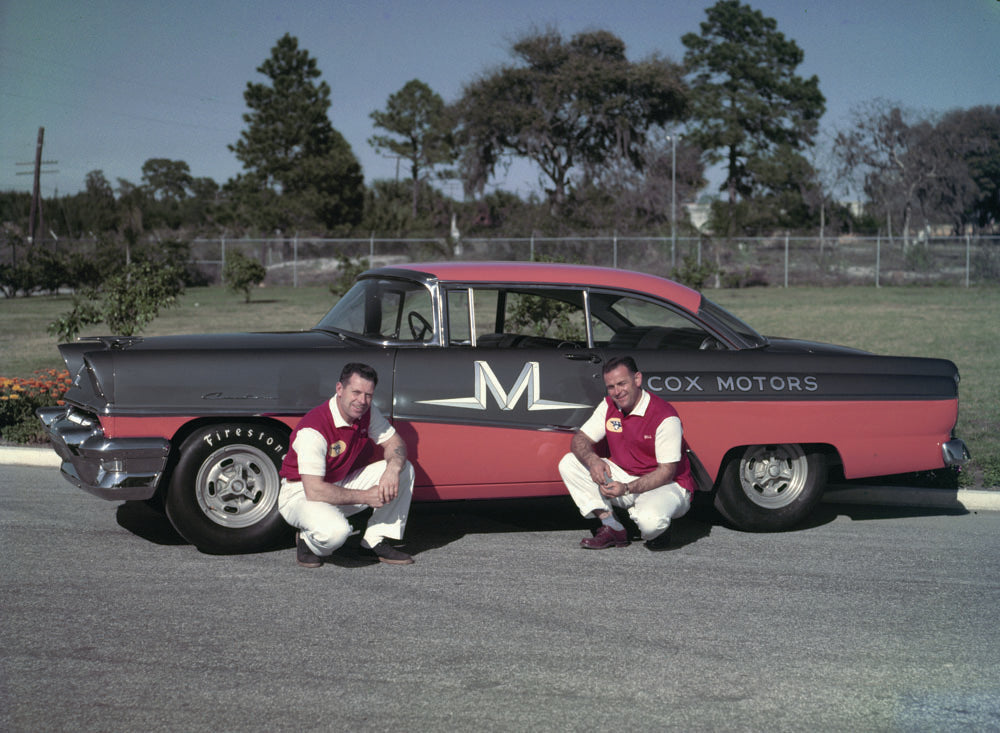 1956 Mercury NASCAR team Daytona Beach 0401-1827