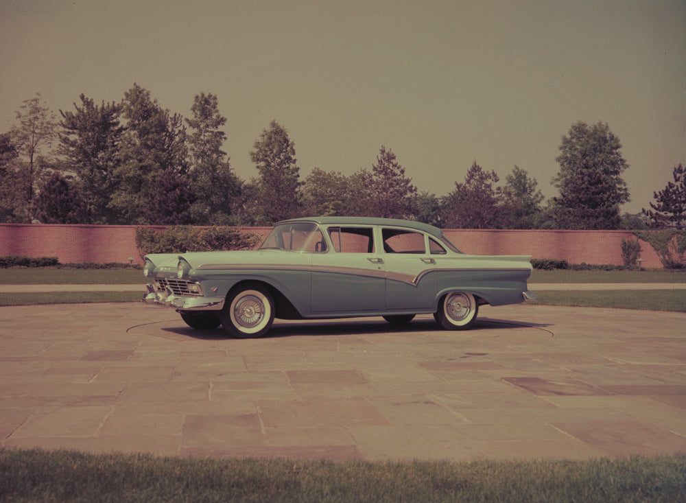 1957 Ford Custom 300 four door prototype  0401-1841