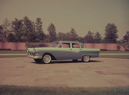 1957 Ford Custom 300 four door prototype  0401-1841