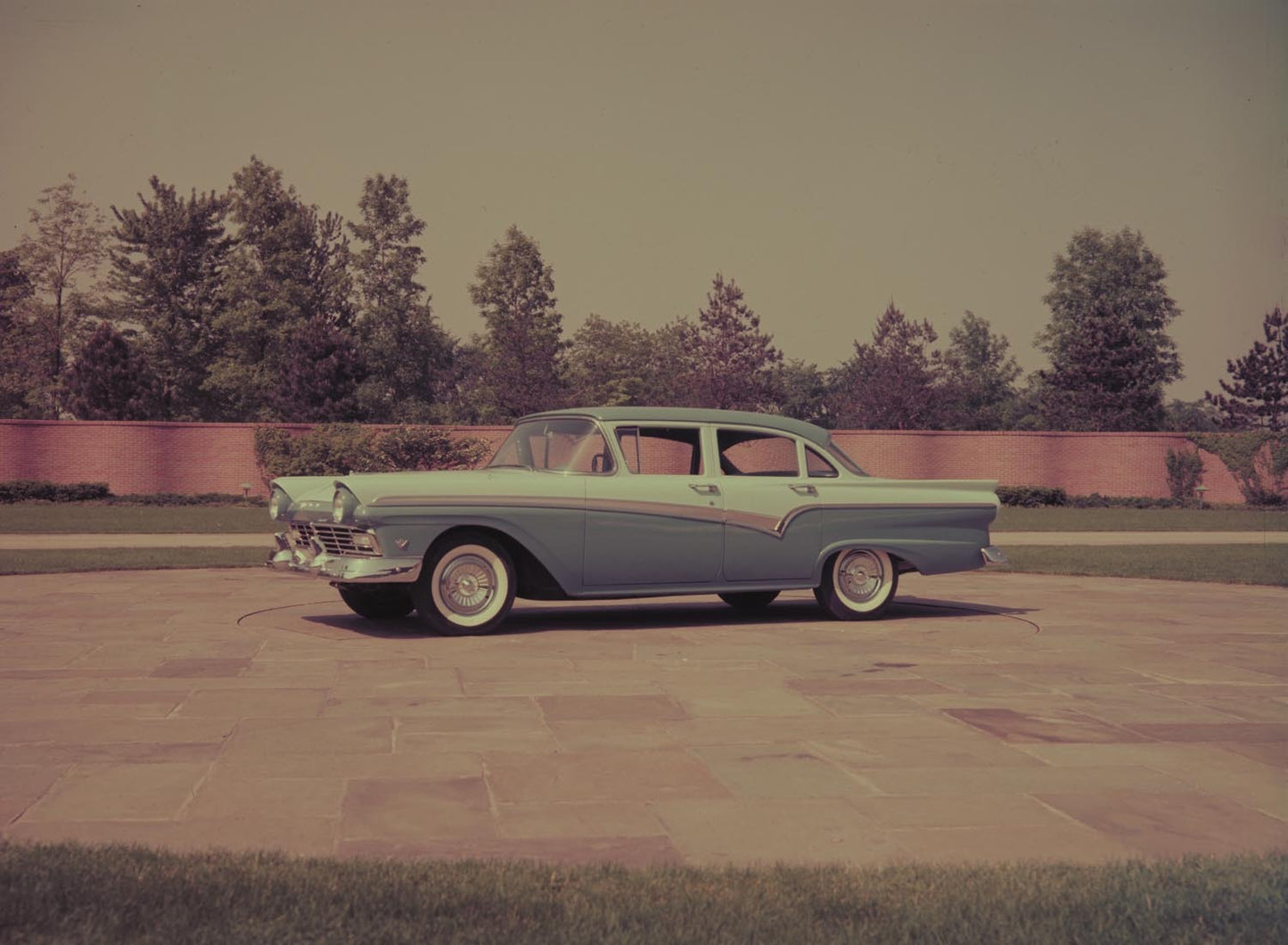 1957 Ford Custom 300 four door prototype  0401-1841