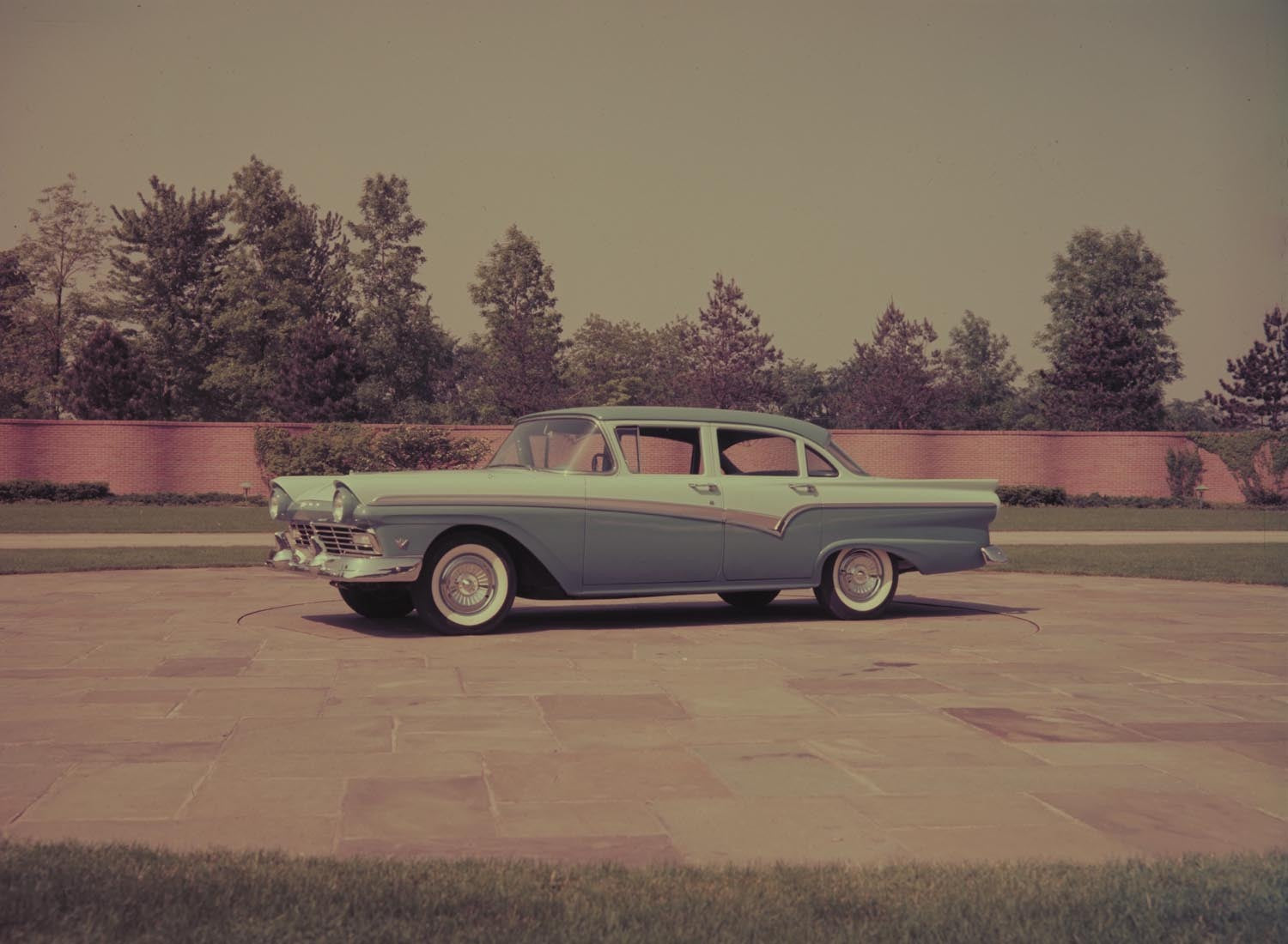 1957 Ford Custom 300 four door prototype  0401-1841