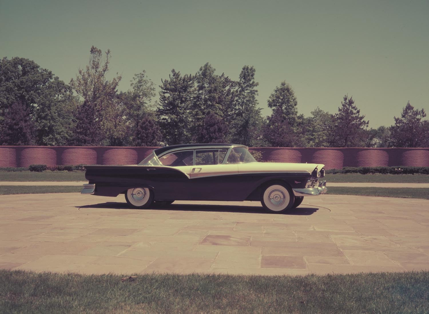 1957 Ford Fairlane 500 Phaeton four door  0401-1848