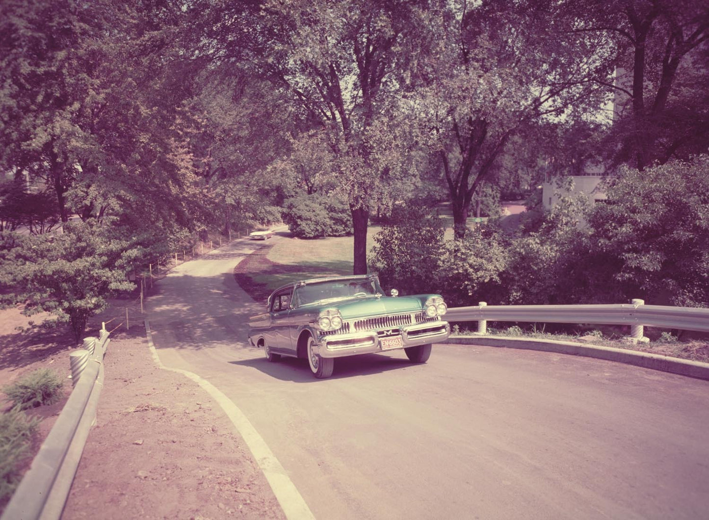 1957 Ford Rotunda test track  0401-1863