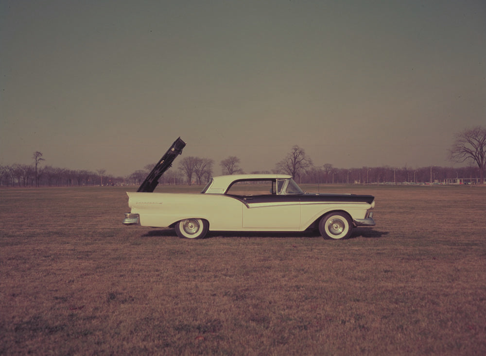 1957 Ford Skyliner 0401-1865