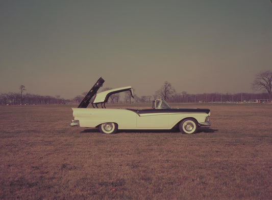 1957 Ford Skyliner 0401-1870