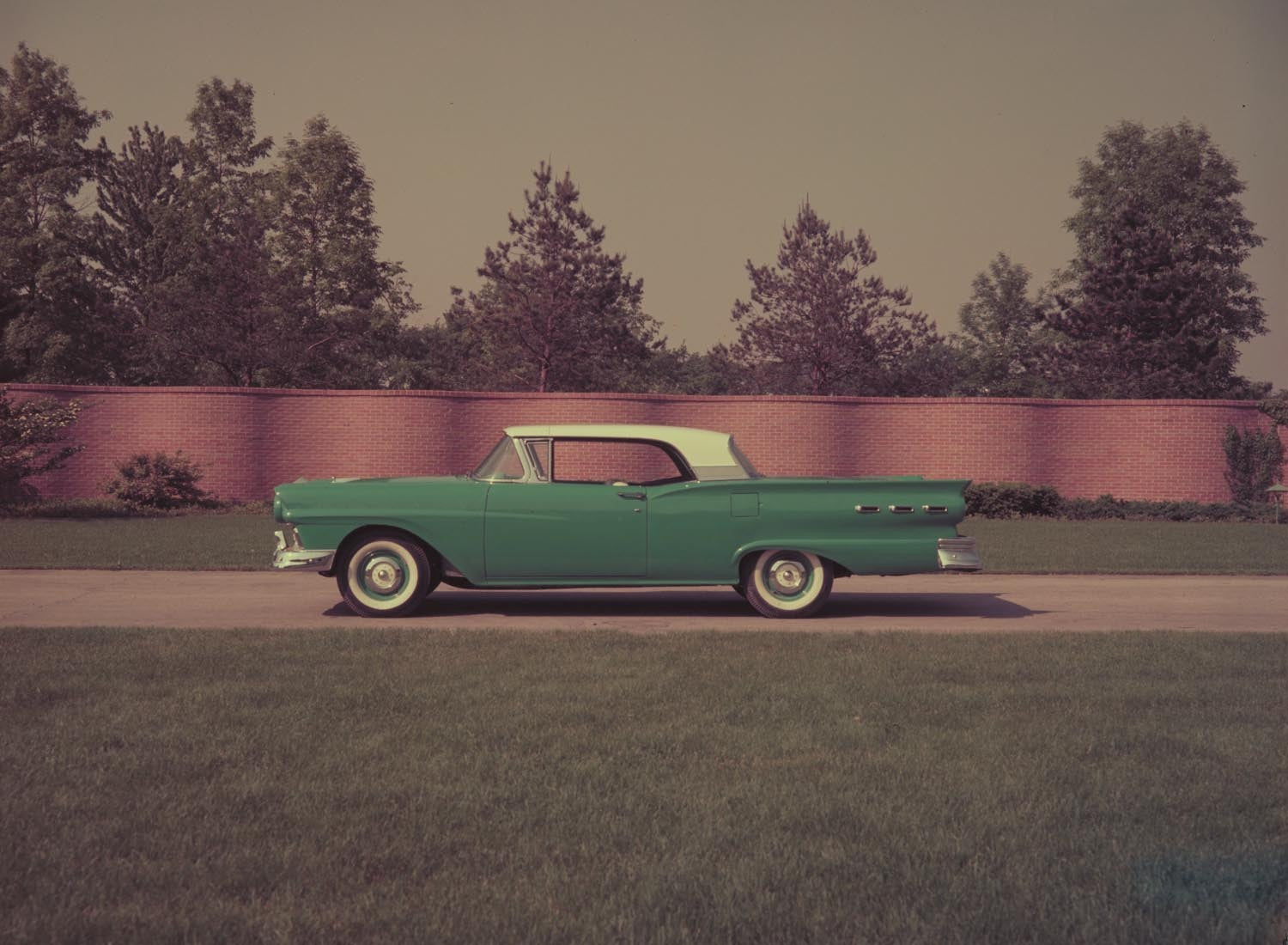 1957 Ford Skyliner prototype  0401-1880