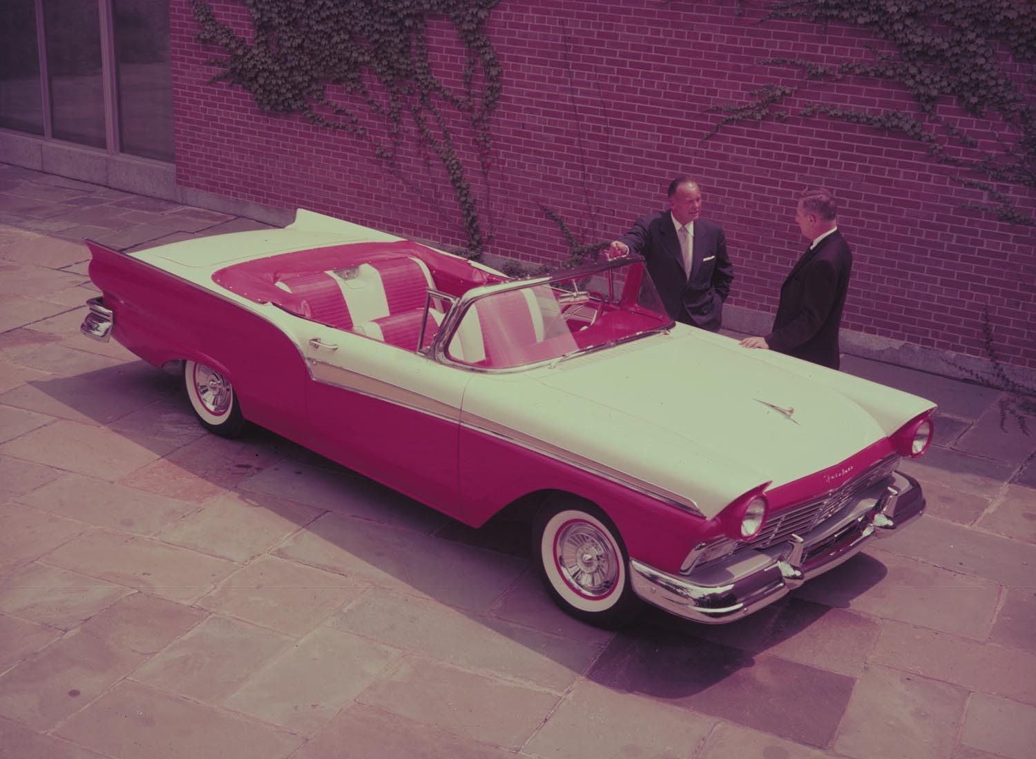 1957 Ford Sunliner  0401-1883