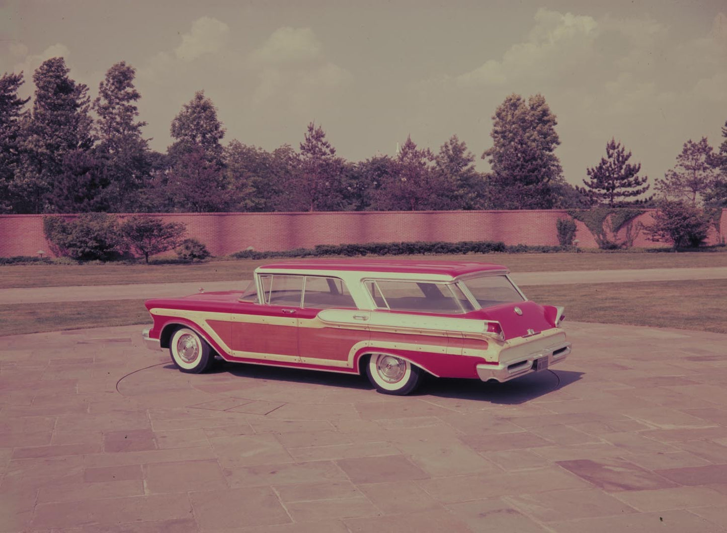 1957 Mercury Colony Park station wagon  0401-1900