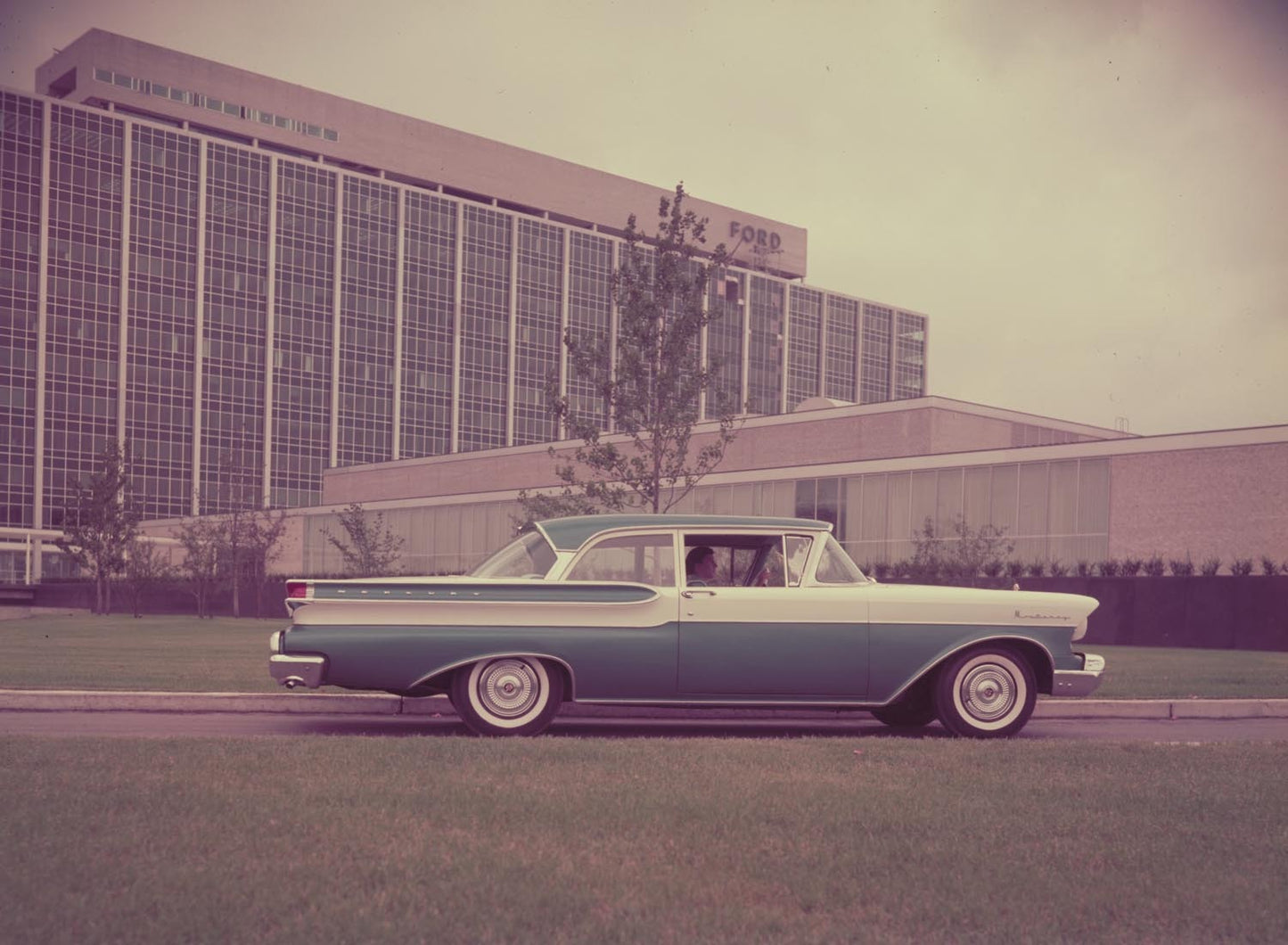 1957 Mercury Monterey  0401-1913