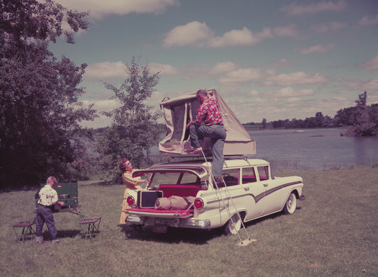 1957Ford Country Sedan with station wagon living e  0401-1933