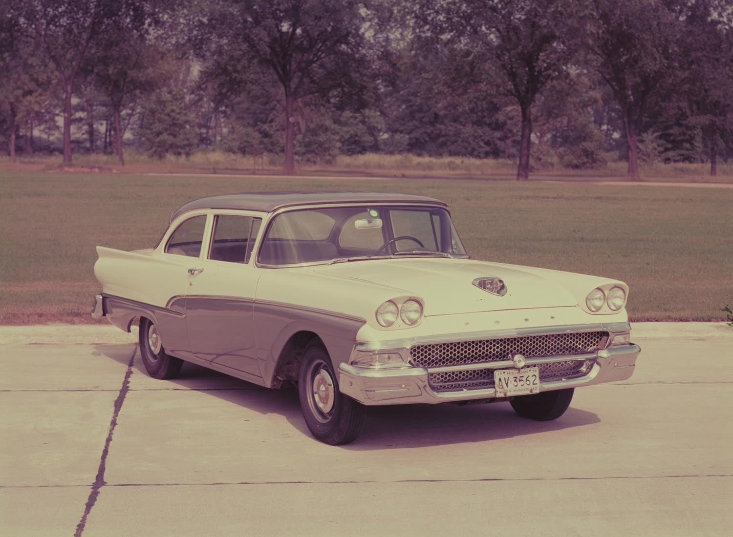 1958 Ford Custom 300 Business Sedan  0401-1953