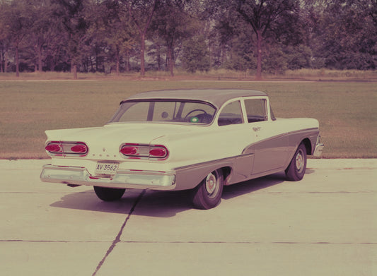 1958 Ford Custom 300 Business Sedan  0401-1954
