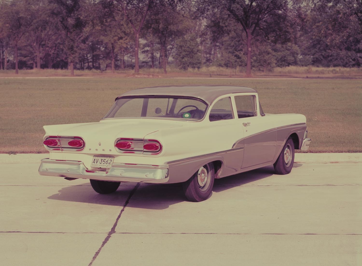 1958 Ford Custom 300 Business Sedan  0401-1954