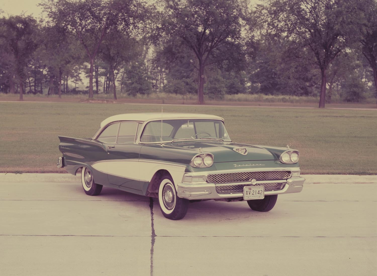 1958 Ford Fairlane Club Victoria  0401-1978