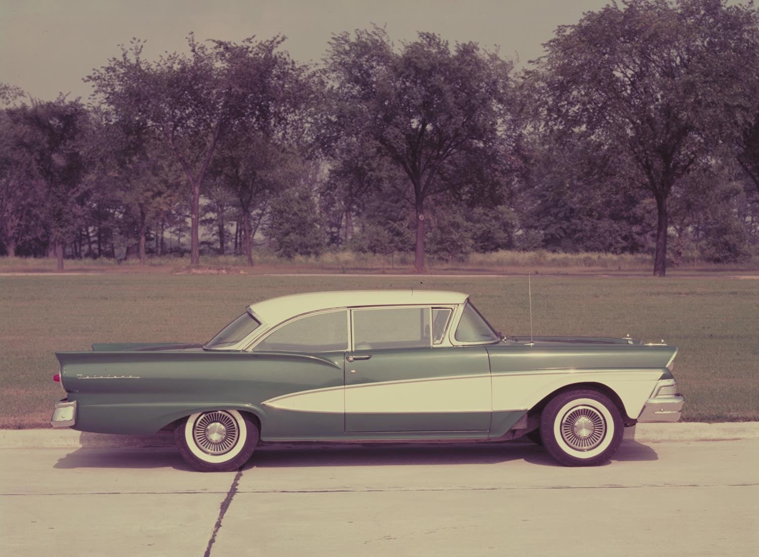 1958 Ford Fairlane Club Victoria  0401-1980