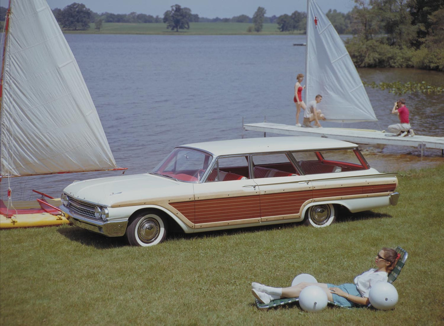 1961 Ford Country Squire  0401-2135