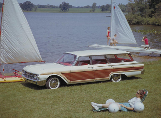 1961 Ford Country Squire  0401-2135