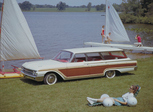 1961 Ford Country Squire  0401-2135