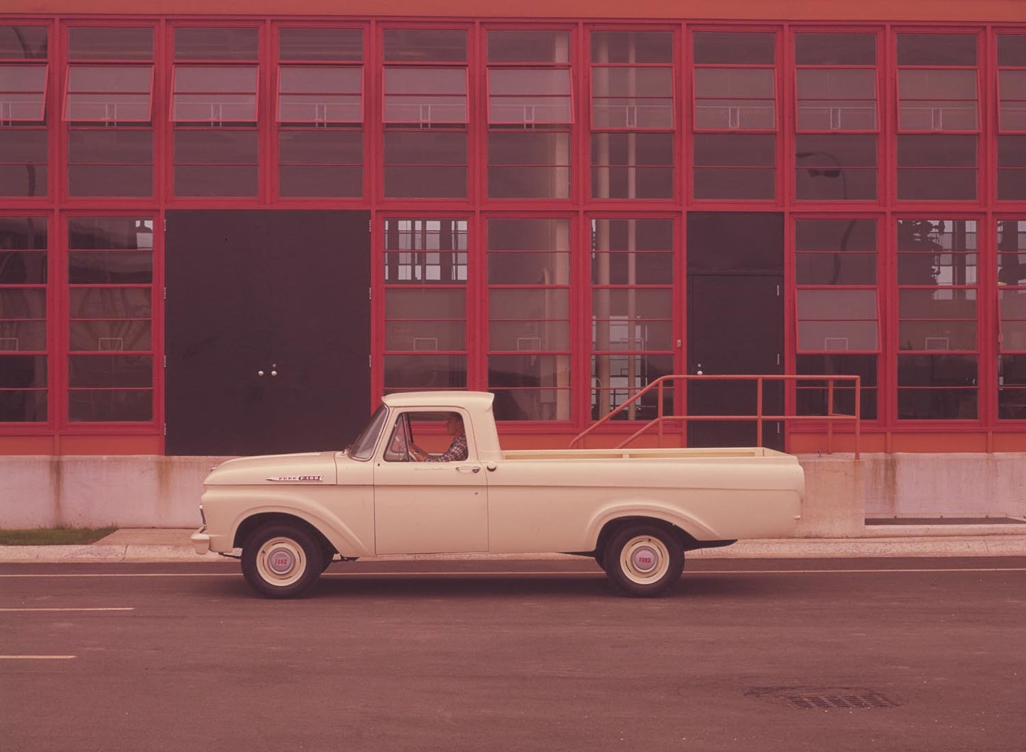 1961 Ford F 100 Styleside pickup truck  0401-2136